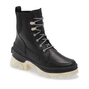 SOREL Lace Up Water Proof Bootie Size 9 NEW/Showroom Sample